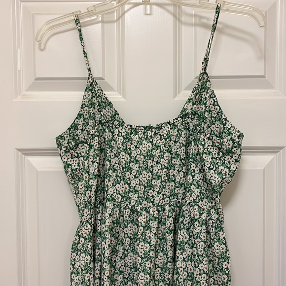 NWOT Green Floral Mini Dress With White Buttons. Size 8/10 - Picture 7 of 15